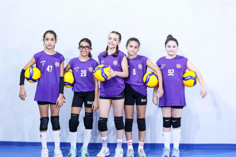 KÜÇÜK KIZ GELİŞİM