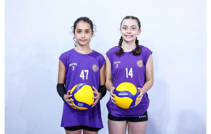 KÜÇÜK KIZ İSTANBUL